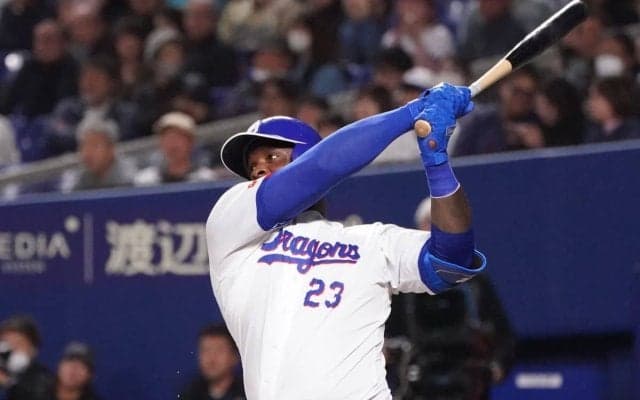 「待ってました！」中日サノーの豪快2ランに竜党歓喜「完璧でしたね」「しびれた！」