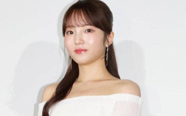 「大人っぽくてドキッとしました…」本田真凜　雰囲気一変の姿に「凄まじい美しさ！」「おでこ出しも綺麗」