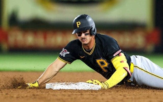 デビュー前の19歳に異例の223億円提示　球界No.1の逸材…相次ぐ超高額の囲い込み