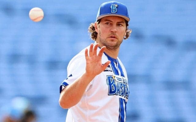 なぜ日本ではなく米独立リーグに？　暗中模索のバウアーに提供された“自由の約束”　米紙が伝えた電撃契約の「舞台裏」