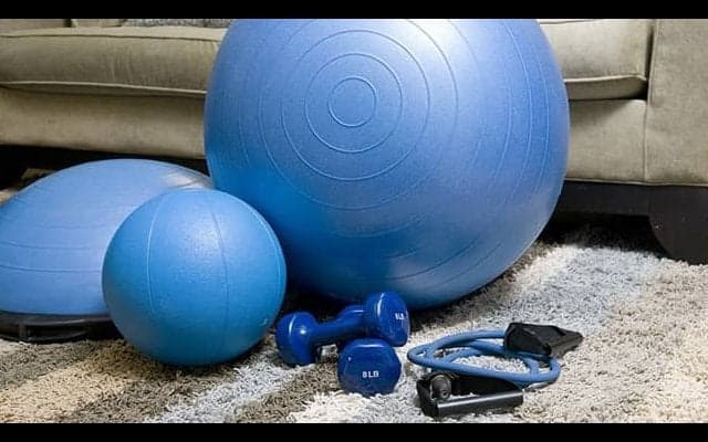 【動画あり】やみくもな筋トレは逆効果！ゴルフがもっと上手になる自宅での筋トレ６選