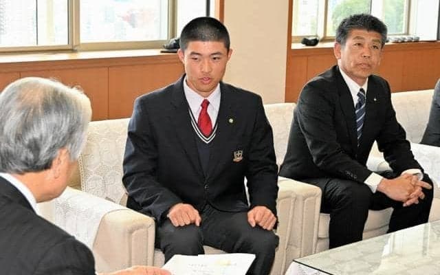 「甲子園揺らした」佐野日大の応援団が優秀賞　センバツ高校野球