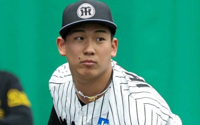 阪神ドラ1が“激変”「めっちゃ似合う」　左腕の新装備にファン虜「かわいくて好き」