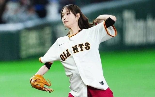高橋ひかるが巨人戦で“ポケモン”始球式　華麗なワンバウンド投球…松丸亮吾＆あばれる君も参加