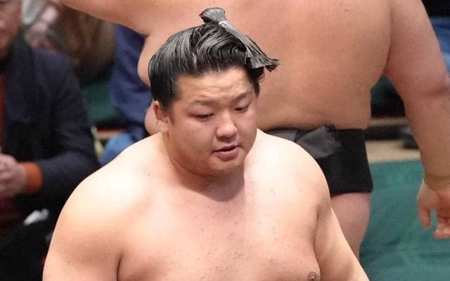幕内朝白龍「急性腰痛症」で春巡業離脱　大関安青錦含め力士12人が不在に