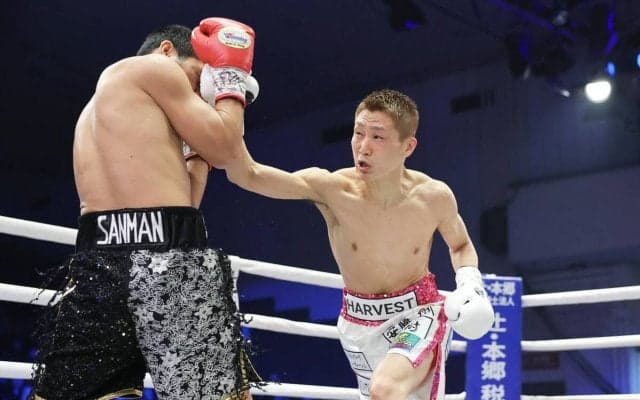 元世界王者・小国以載が金星　前世界２団体統一王者タパレスをダウン寸前に追い込み３-０判定勝ち