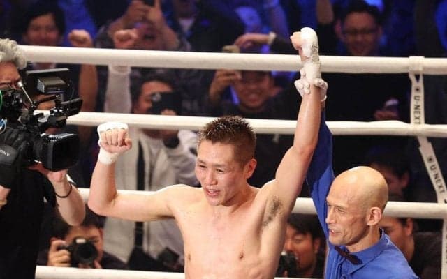 ３７歳小国以載、前世界王者タパレスに金星「やっと光が見えてきた。もう一回世界のリングに立ちたい」世界戦線に再浮上