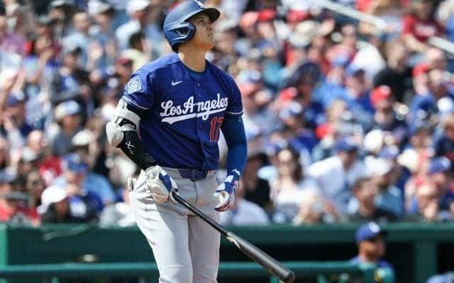 ドジャース大谷翔平が今季1号　右翼へ同点3ラン、開幕から7試合目