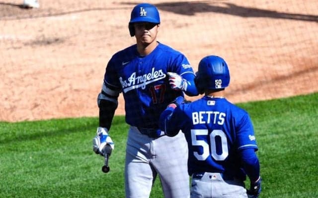 大勝から2時間…大谷翔平、待望1号より先に添えた“1枚”　繋がるナインとの絆