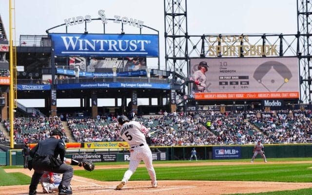 村上宗隆、本拠地初戦で１安打　好機に敬遠もチームは劇的サヨナラ勝ち「最高にうれしい」