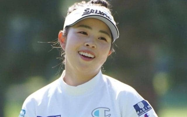 山下美夢有が痛いトリプルボギー　１７番パー３で池ポチャ　アプローチに２度失敗し５オン１パット　首位と６打差４位に後退