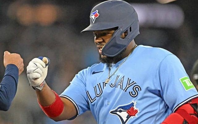 岡本4K→サヨナラ負け直後…730億円男の“行動”に感銘　滲むリーダーの責任感「素晴らしい」