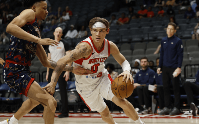 マック・マクラングが史上初の2度目のGリーグMVPに…チームメイトの河村勇輝も祝福