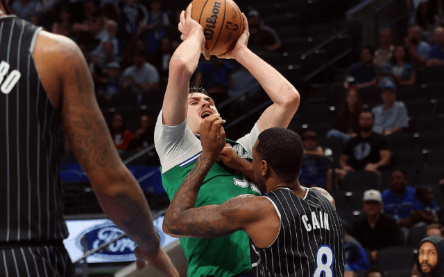 マブスのクーパー・フラッグが51得点の衝撃…NBA史上初の「10代で50点超え」を達成