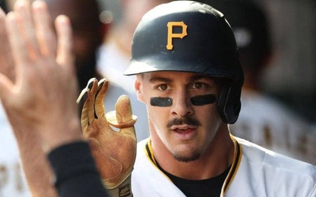 怪物19歳が“掴んだ”200億円…デビュー前に異例契約　米ファン仰天「果てしないリスク」