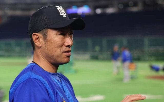 【DeNA】相川監督リクエスト２度目は失敗、巨人浦田二盗セーフ覆らず　１回は浦田の死球覆る