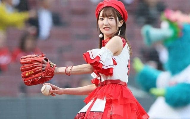 赤ドレスのガチ勢美女が「マジで可愛い」　念願の“大役”を報告…大暴投は「思いが飛び越えすぎた」