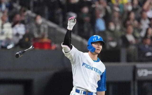 【日本ハム】新庄監督の助言？西川遥輝「ベンチの一番端に座っている方が…」復帰１号の秘話披露