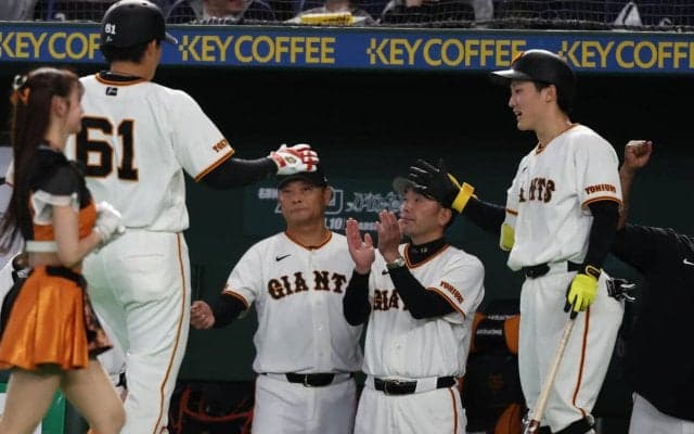 【巨人】阿部監督ズバリ！先発起用の佐々木４安打、浦田猛打賞の活躍で今季最多８得点逆転勝利