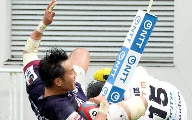 花園がシーソーゲームを制して首位キープ　途中出場のＣＴＢ岡村晃司が終盤に２トライ「いい勢いを与えられた」