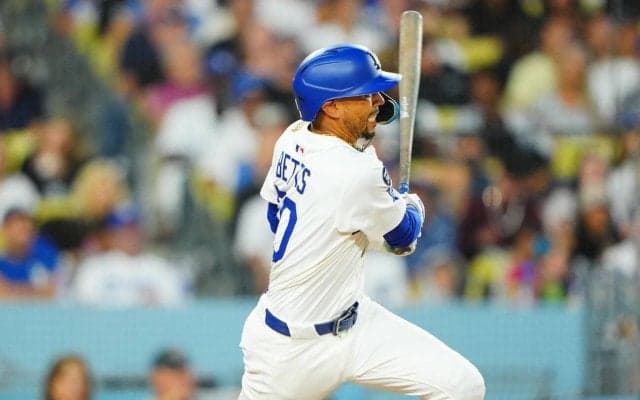 ドジャースに激震　ベッツが右腰痛で１回裏の守備から負傷交代、離脱となれば大きな痛手
