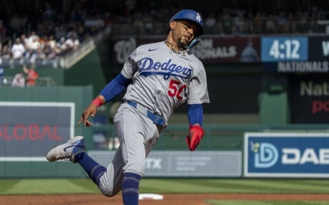 「めっちゃ、キツい」試合開始20分、ドジャースからの“報告”に日米ファン悲鳴「大事じゃないといいけど」「ようやく当たりが出始めたのに…」