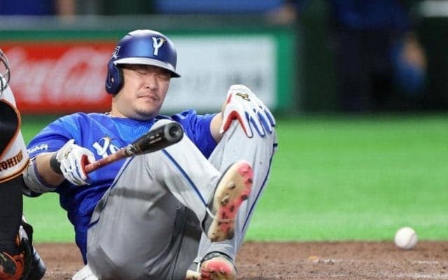 ＤｅＮＡ　筒香嘉智は抹消せず　相川監督が試合前に明言　４日の試合で左膝に死球を受けて途中交代　自力で歩けず