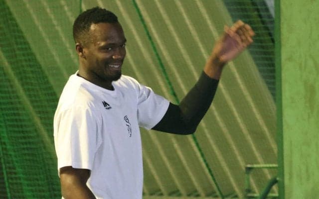 【ソフトバンク】モイネロが傾斜を使ってキャッチボール　今後は「まだまだ。もう少し」