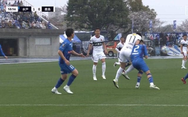 「こんなんで退場は納得いかんわな」茨城ダービーの痛恨レッドにファン不満「厳しくないか？」