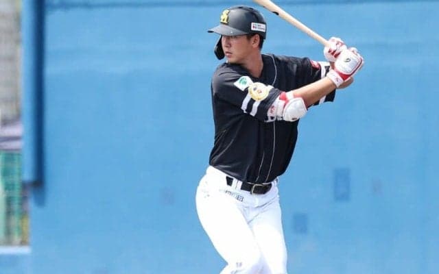 鷹・秋広優人が巨人・戸郷翔征から豪快アーチ　古巣戦で衝撃の一発、場内騒然