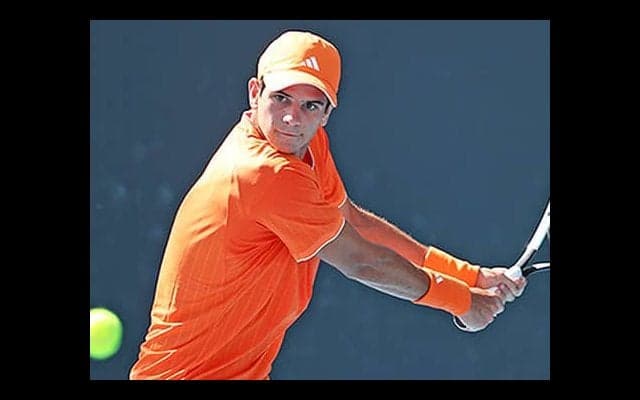  19歳 完勝でツアー初の決勝進出 