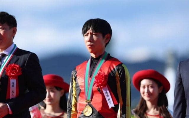 【大阪杯】北村友「感謝の気持ちを持ちながら挑みました」クロワデュノールがダービー馬の力示す