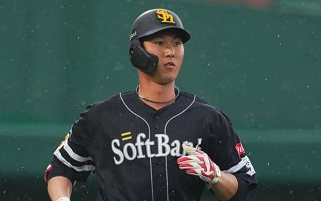 鷹・秋広優人の“弾丸HR”は「ライト前かと」　伸び続ける打球にファン驚愕「弾道キモすぎる」