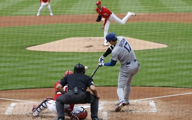 ロバーツ監督が大谷称賛「たぶん今季最高のスイングの１つ。今日はいい日」２号含む２安打２打点