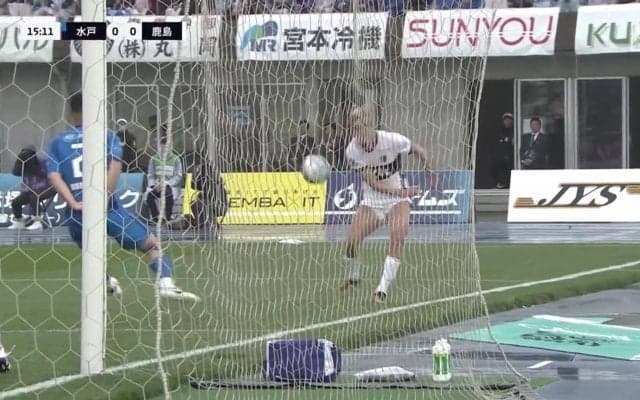 「優磨のリアクションじわる」鈴木優磨のチャンスメイクから波状攻撃も…まさかの展開で見せた一瞬の表情が話題「そりゃその顔なるわな」