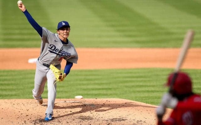 佐々木朗希の抱える不安　元MLB戦士が断じたマウンド上での振る舞い「頭の中が問題。自分の球を信じていない選手は分かるんだ」