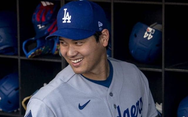 「彼が愛される理由だ」大谷翔平の少年への“神対応”に米感動　土砂降りのファンサに驚きの声「世界最高の人間ってことで大丈夫そ？」