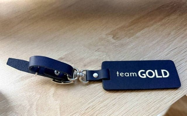 高木美帆さん引退の舞台裏　３月２日夜、チームに報告　全員にタグ付き革製の黒のストラップ用意　ウイリアムソン師円コーチ「背負ってきたものをいったん下ろして」とねぎらう