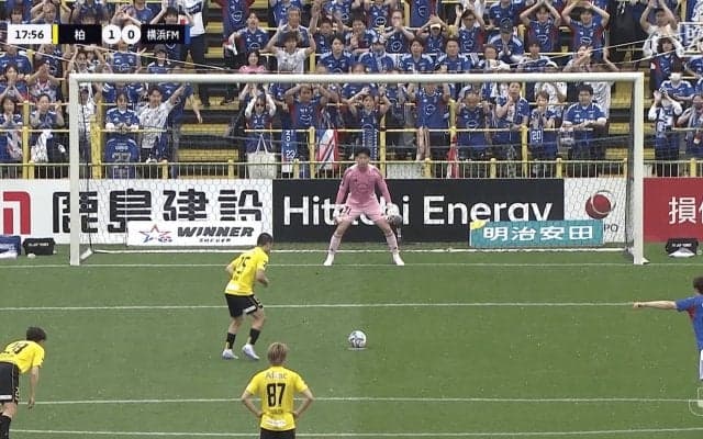 「森保さん、PK対策にいかがですか？」柏MFの“17秒トコトコPK”が話題沸騰！「誰か歩数を計測して笑」「独特すぎる」