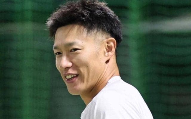 ソフトバンク　柳田悠岐「マジで大丈夫」５日・ロッテ戦で右手付近に死球受け途中交代「大きいヤツだったら分かるッス」