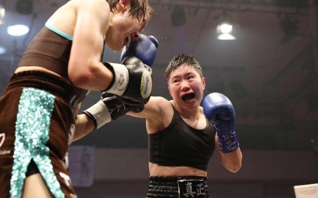 【ボクシング】女子世界アトム級　山中菫が王座返り咲き「嬉しい」日本バレー協会職員に判定勝ち