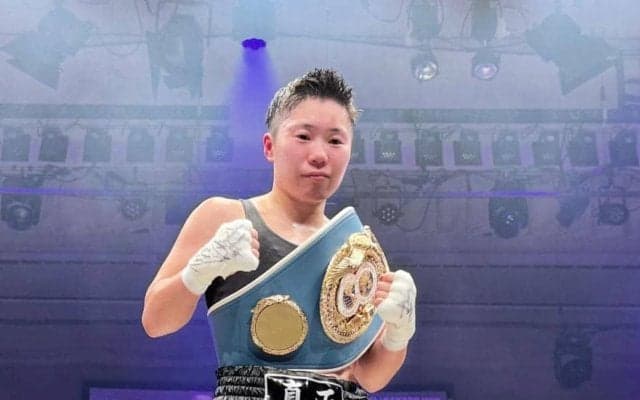 山中菫　１年ぶり王座２－１判定で返り咲き「想像以上に鵜川さんが強かった」　バレー協会職員の鵜川悔し涙