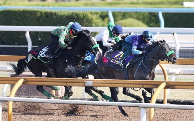 【皐月賞・１週前】ホープフルＳ覇者のロブチェンは３頭併せで最先着　松山弘平騎手「時計的にも十分」