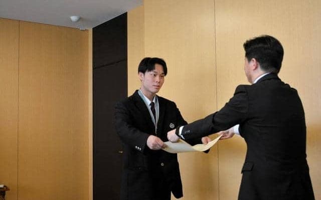 松江西の兵主選手、高校ボクシング選抜大会で優勝　松江市長が表彰