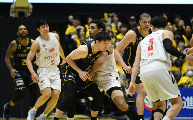 【4月8日のB1試合結果】両地区首位が惜敗…WC上位クラブはそろって勝ち星、リーグ戦残り10試合