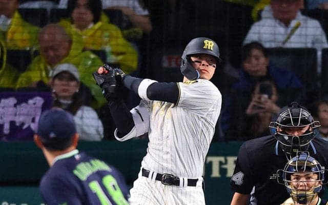 【阪神】走れるスラッガー！佐藤輝明が今シーズン初盗塁成功　12試合目で決める