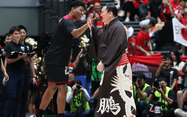 元横綱白鵬がFE名古屋vs長崎に来場決定…過去に八村やカリーと交流、日本代表戦で華麗なシュート披露