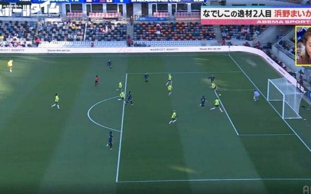 ウソでしょ…！？ なでしこ浜野まいか、目を疑う“まさかの光景”「私たちはできない」長谷川唯も絶賛…一瞬の“神ムーブ”→美しすぎるダイレクト弾