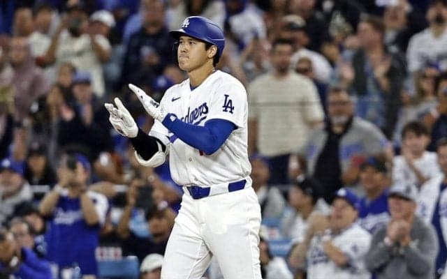衝撃ラスト　大谷は歓喜の輪に遅れて合流　マンシーが３発＆劇的サヨナラ弾　ＳＮＳ沸く「マンシーの日過ぎる」「大谷さんニッコニコ」