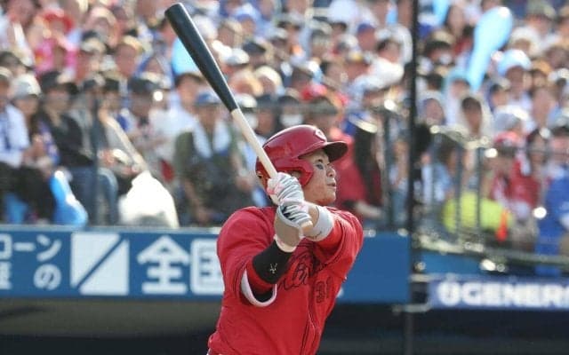 【広島】諦めない！モンテロひらり…リプレー検証でセーフに　直後に坂倉将吾１号２ランで１点差